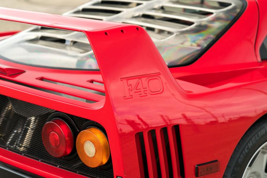 Детали экстерьера Ferrari F40 1989 года  (NA) (фото 11 из 40)